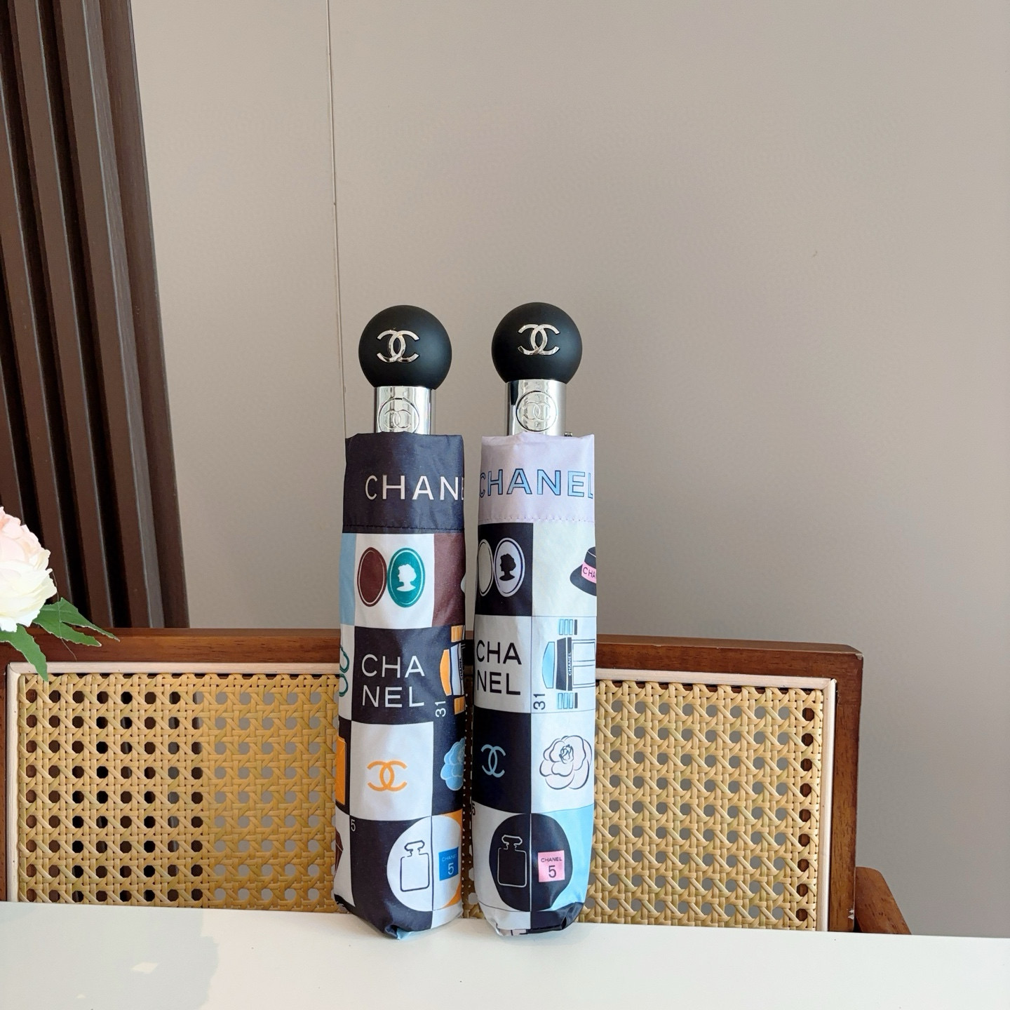  CHANEL（香奈儿）三折自动折叠晴雨伞 选用台湾进口UV防紫外线伞布 原单代工级品质  