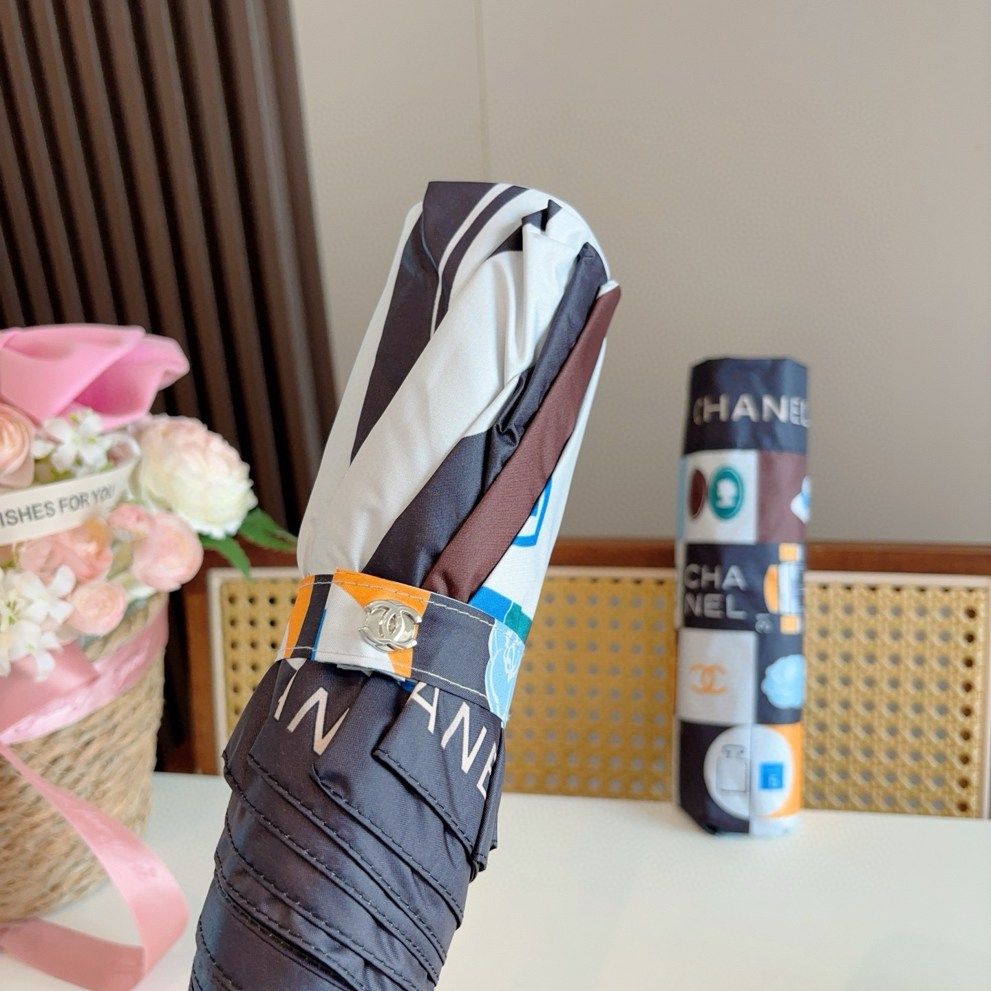  CHANEL（香奈儿）三折自动折叠晴雨伞 选用台湾进口UV防紫外线伞布 原单代工级品质  
