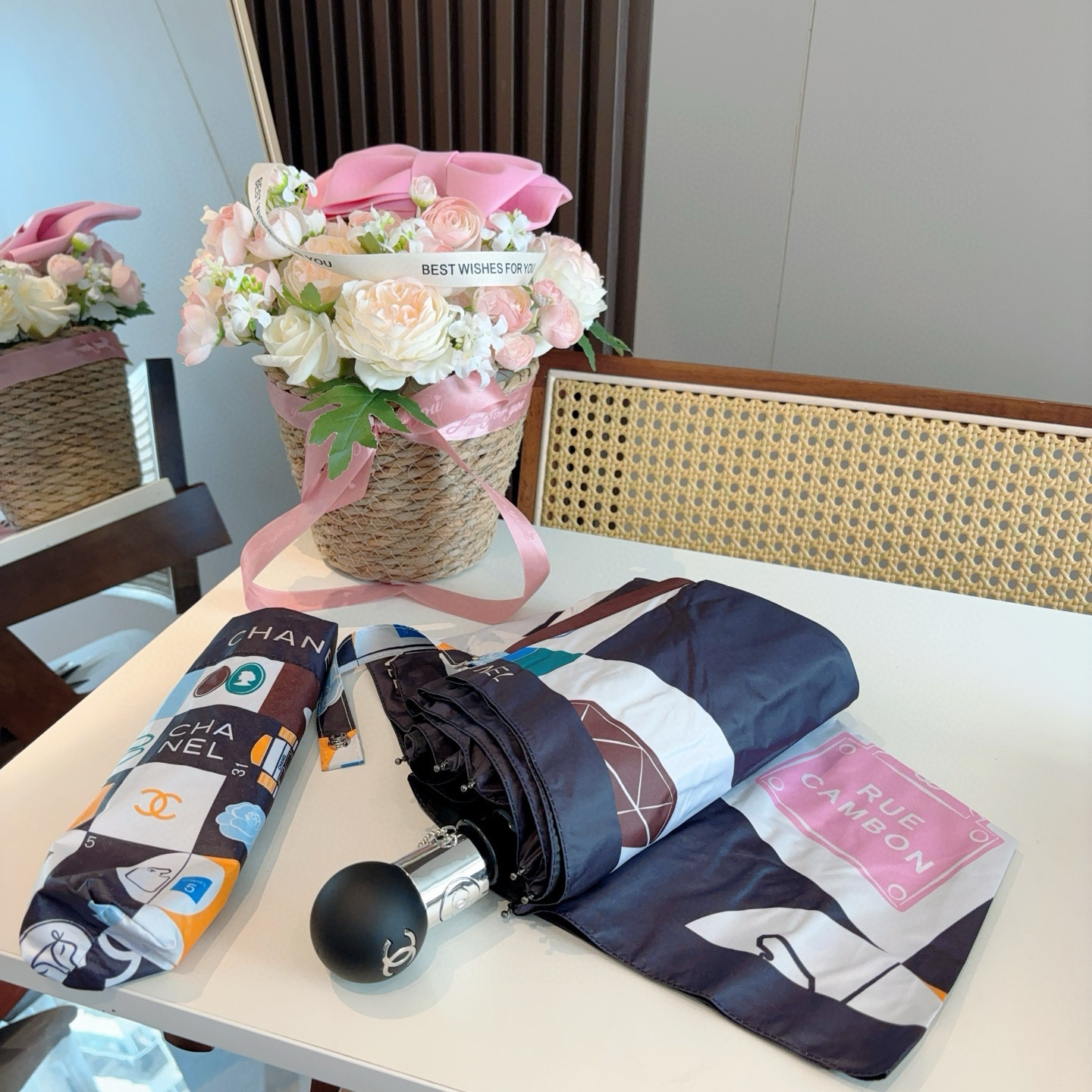  CHANEL（香奈儿）三折自动折叠晴雨伞 选用台湾进口UV防紫外线伞布 原单代工级品质  