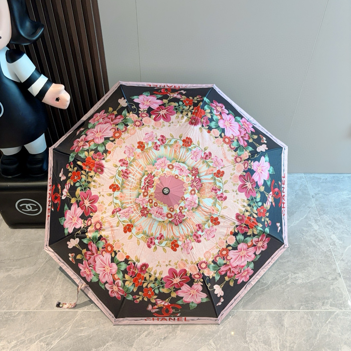 CHANEL（香奈儿）三折手开折叠晴雨伞 做工精细 气质 时尚 炒鸡好看！防紫外线 人手必备 ！