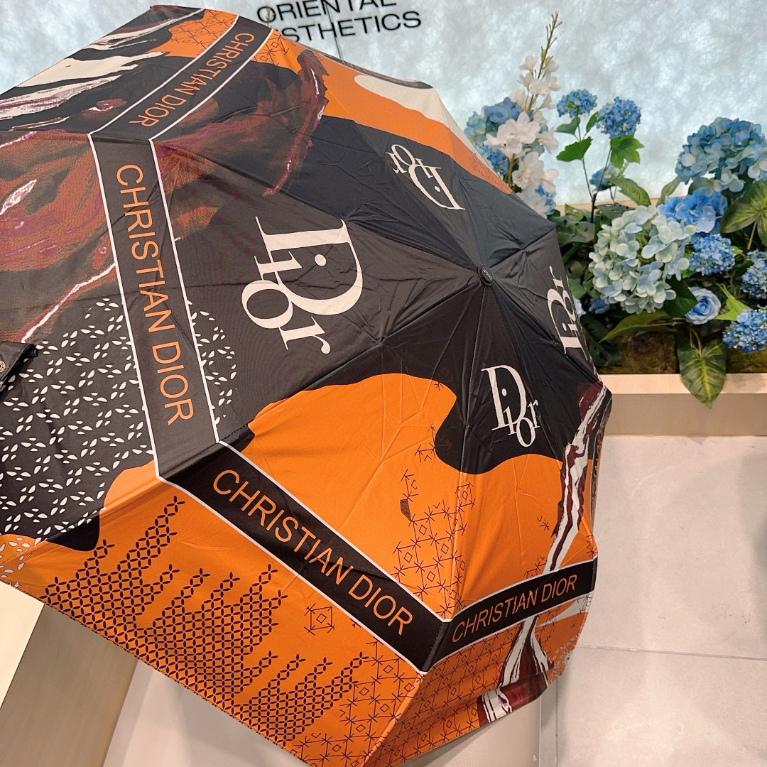  DIOR（迪奥）三折自动折叠晴雨伞  时尚原单代工品质 细节精致 看得见的品质 打破一成不变 色泽纯正