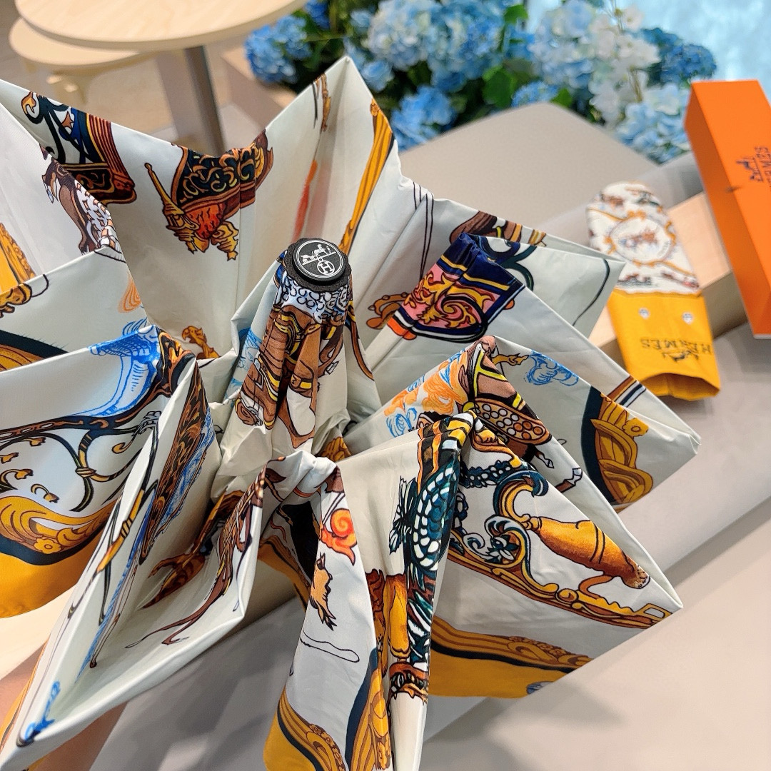     爱马仕（Hermès） 极品H家三折自动伞重磅呈现 以其精湛的工艺技术和源源不断的想像力 新涂层