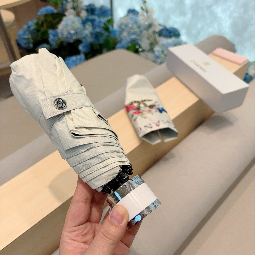  CHANEL（香奈儿）五折手动折叠晴雨伞 选用台湾进口UV防紫外线伞布 原单代工级品质  🌹