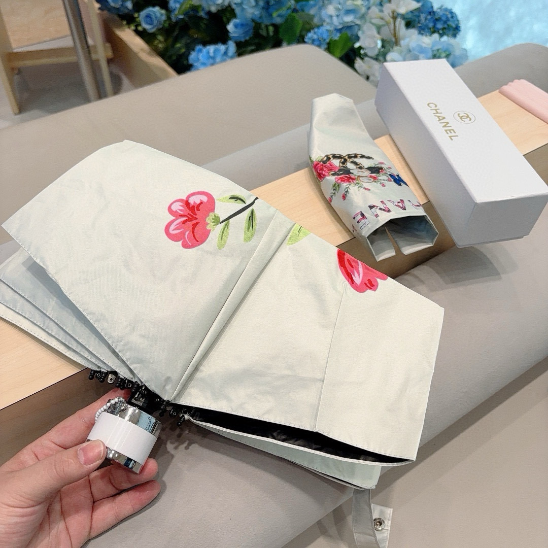  CHANEL（香奈儿）五折手动折叠晴雨伞 选用台湾进口UV防紫外线伞布 原单代工级品质  🌹