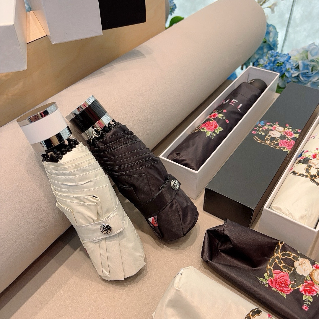  CHANEL（香奈儿）五折手动折叠晴雨伞 选用台湾进口UV防紫外线伞布 原单代工级品质  🌹