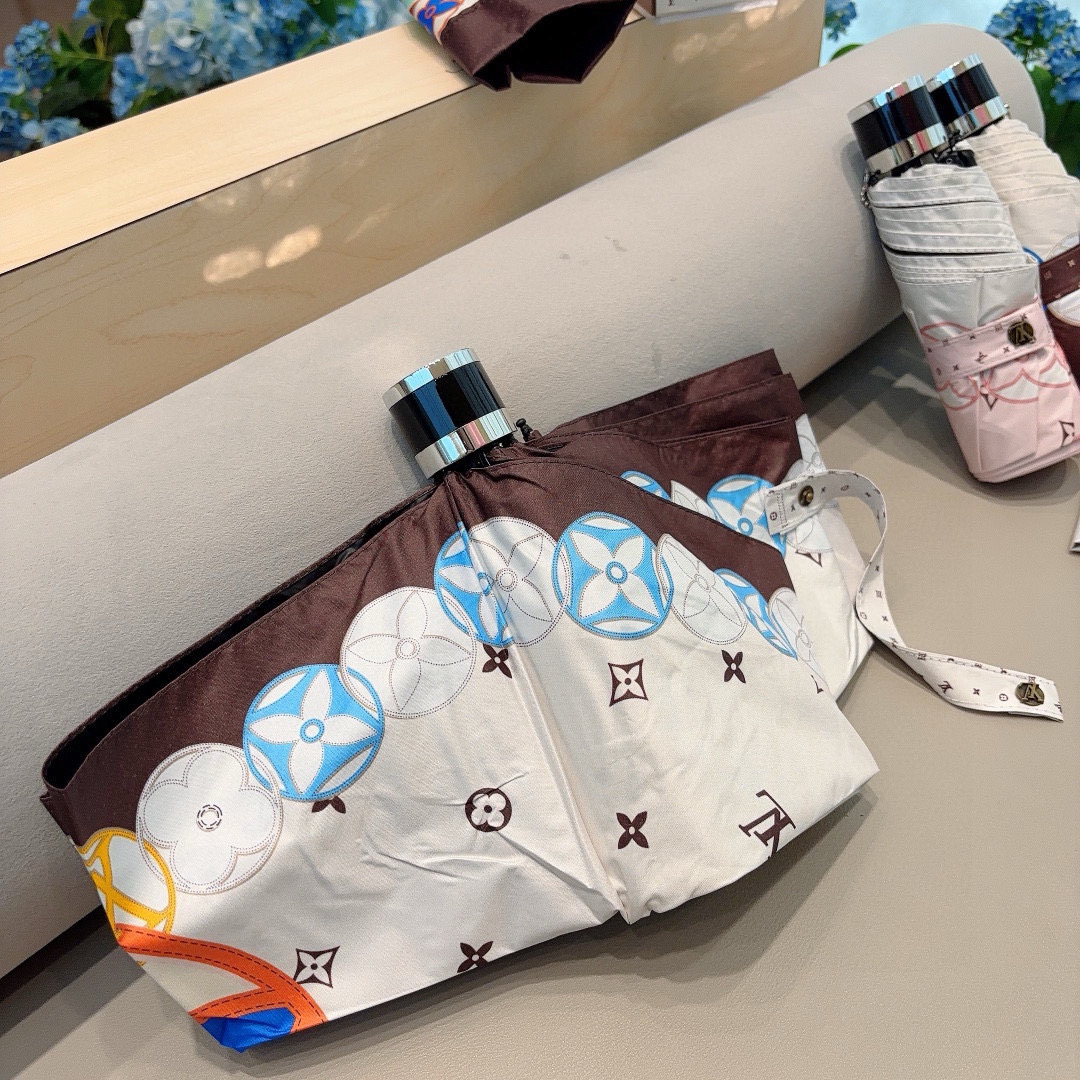  LOUIS VUITTON （路易威登）LV五折手开晴雨伞 新涂层技术深色伞面 拥有令人惊喜的遮光效果