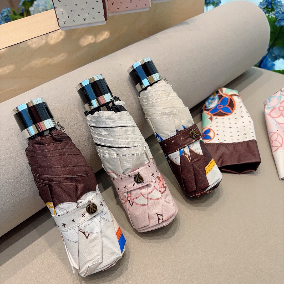  LOUIS VUITTON （路易威登）LV五折手开晴雨伞 新涂层技术深色伞面 拥有令人惊喜的遮光效果
