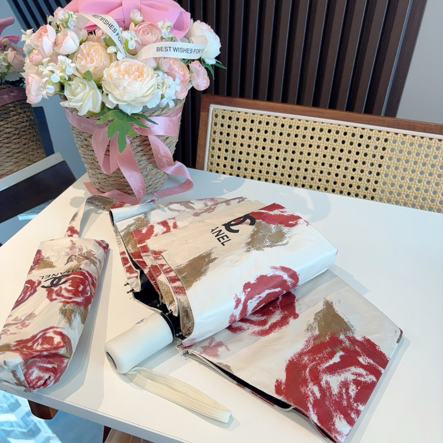  CHANEL香奈儿 三折自动折叠晴雨伞  时尚原单代工品质 细节精致 看得见的品质 打破一成不变 色泽