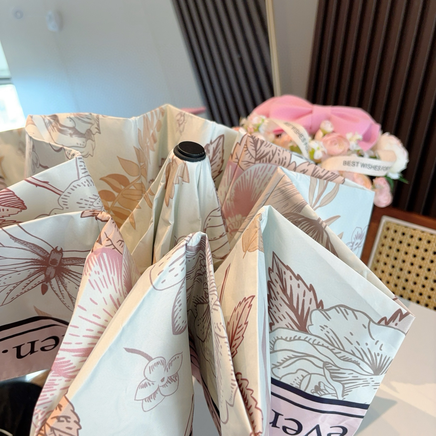  CHANEL香奈儿 三折自动折叠晴雨伞  时尚原单代工品质 细节精致 看得见的品质 打破一成不变 色泽