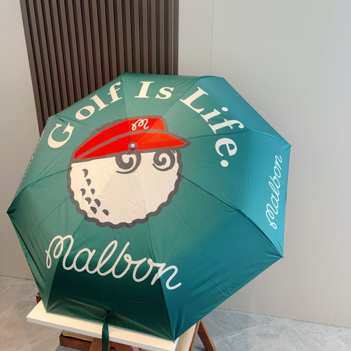  MALBON 新晋潮牌夏季新款 全自动折叠晴雨伞 
黑色涂层防晒有效阻隔紫外线99%，UPF>50 
