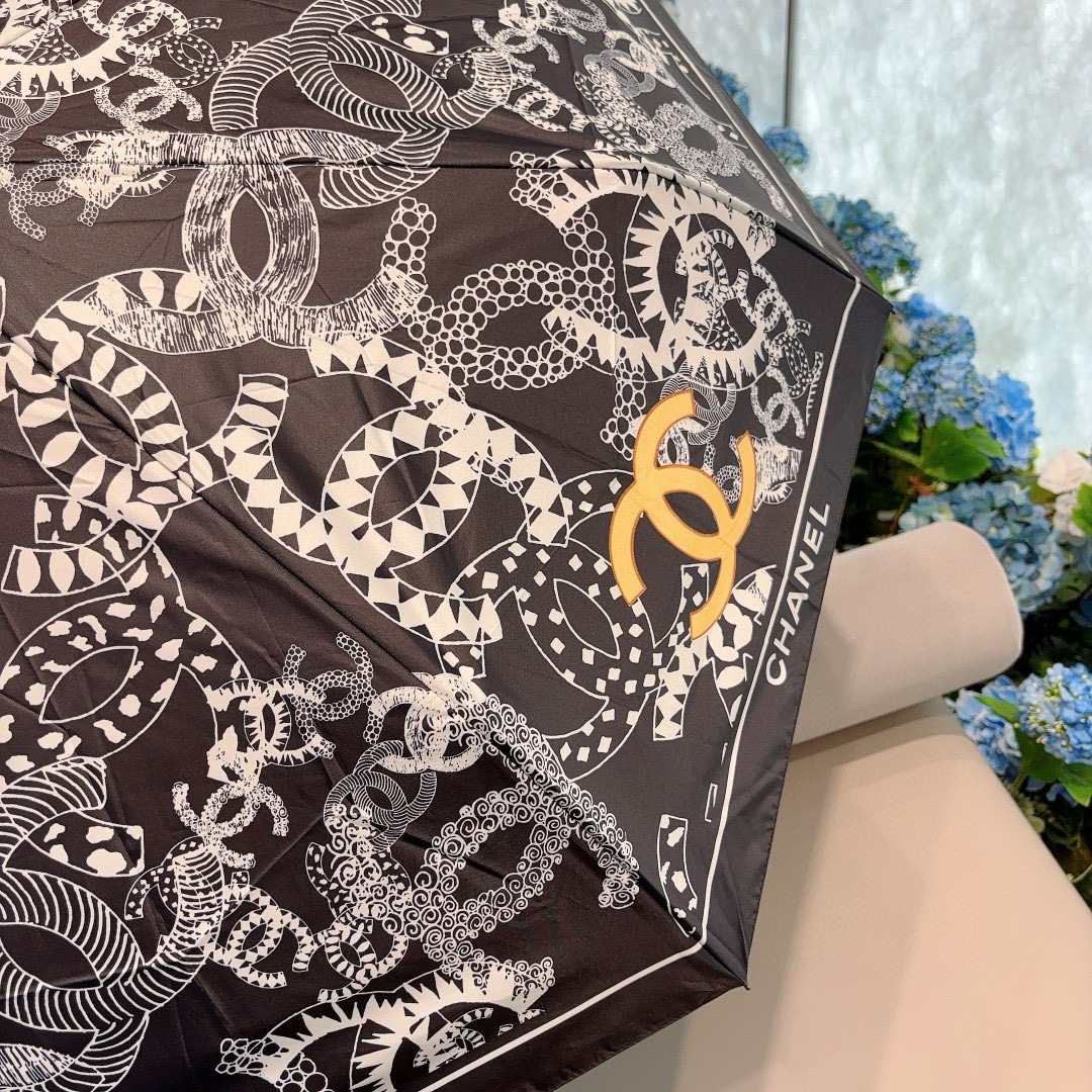 CHANEL（香奈儿）乱码logo 三折自动折叠晴雨伞 做工精细 气质 时尚 炒鸡好看！防紫外线 人手必