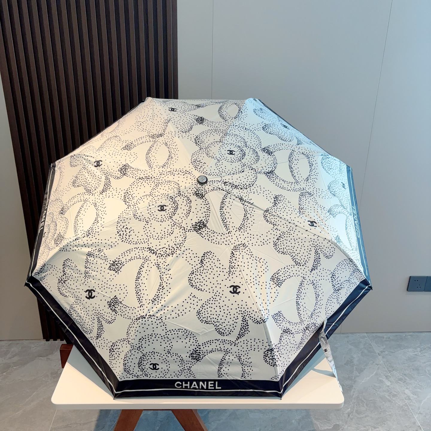  CHANEL（香奈儿）三折自动折叠晴雨伞 选用台湾进口UV防紫外线伞布 原单代工级品质 