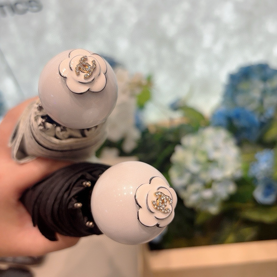 CHANEL（香奈儿）珍珠手柄 五折手动折叠晴雨伞 选用台湾进口UV防紫外线伞布 原单代工级品质  🌹2