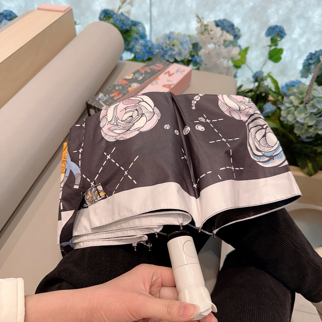 CHANEL（香奈儿） 玫瑰花头手柄 三折自动折叠晴雨伞 阻隔99%直射伞面的紫外线 杜绝夏季晒伤 清爽