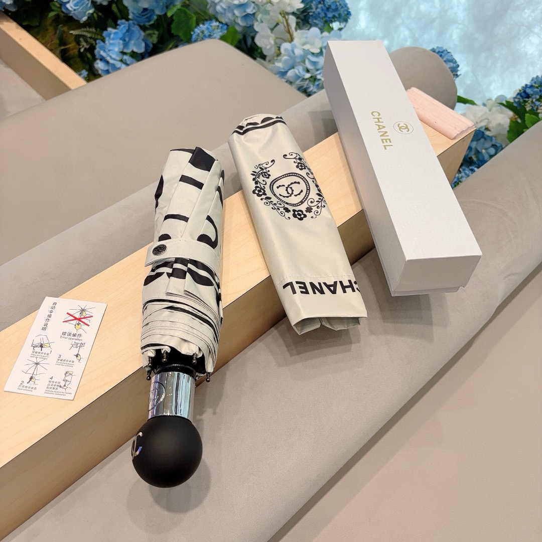 CHANEL（香奈儿）三折自动折叠晴雨伞 做工精细 气质 时尚 炒鸡好看！防紫外线 人手必备 ！