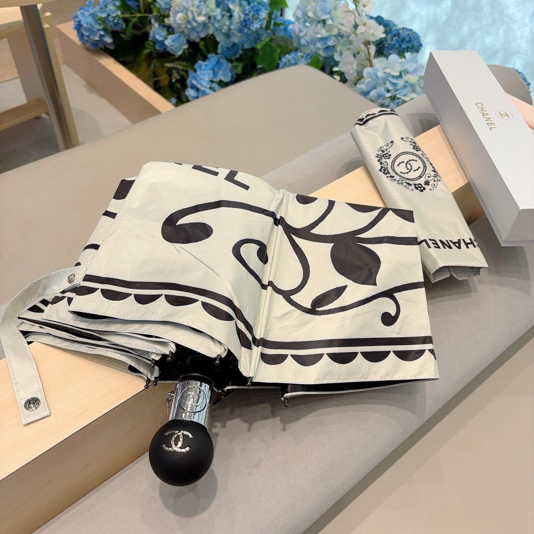 CHANEL（香奈儿）三折自动折叠晴雨伞 做工精细 气质 时尚 炒鸡好看！防紫外线 人手必备 ！