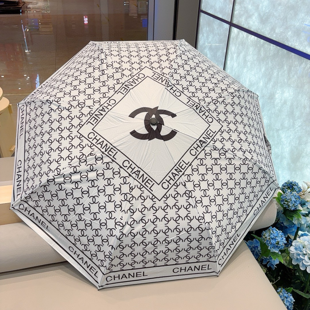 CHANEL（香奈儿）三折自动折叠晴雨伞 做工精细 气质 时尚 炒鸡好看！防紫外线 人手必备 ！2色