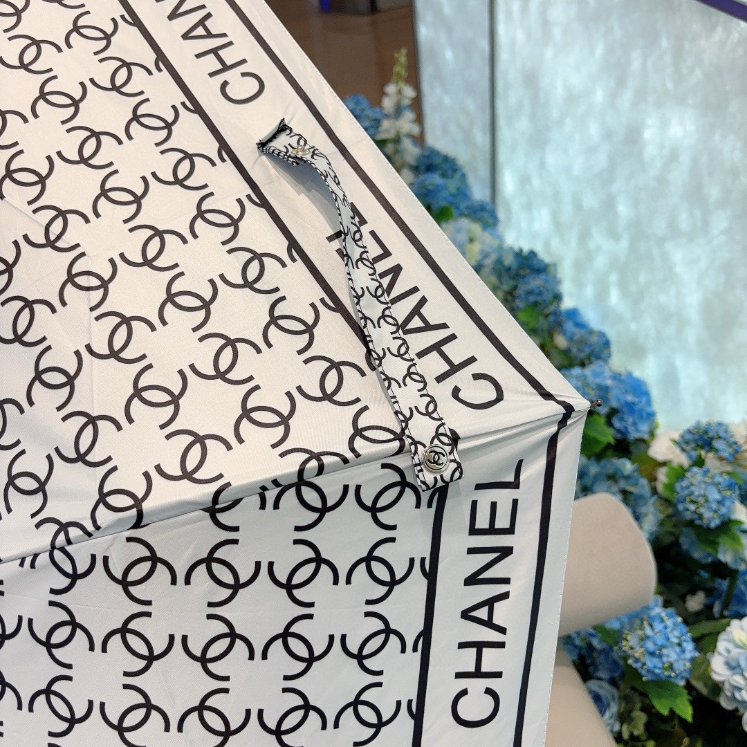 CHANEL（香奈儿）三折自动折叠晴雨伞 做工精细 气质 时尚 炒鸡好看！防紫外线 人手必备 ！2色