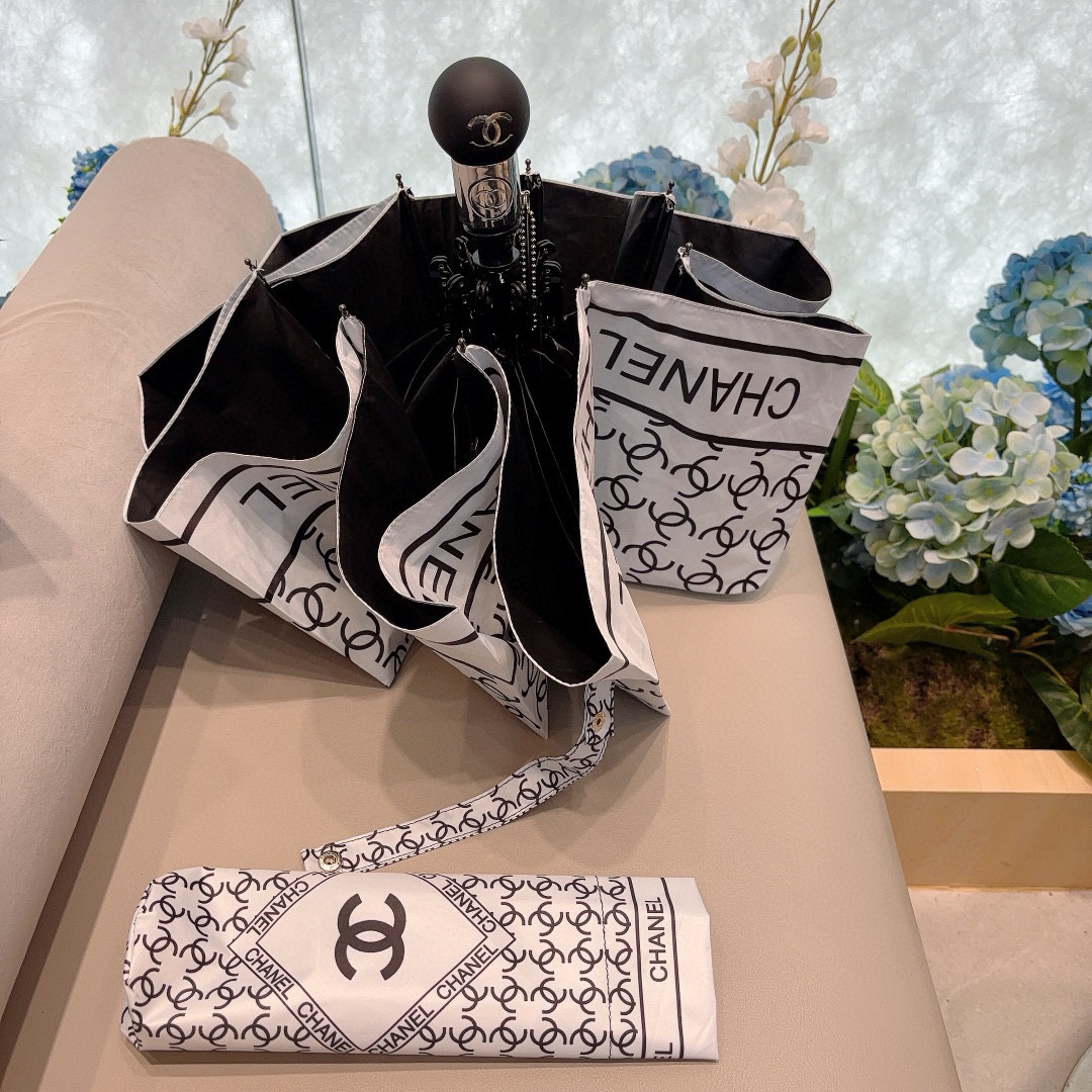 CHANEL（香奈儿）三折自动折叠晴雨伞 做工精细 气质 时尚 炒鸡好看！防紫外线 人手必备 ！2色