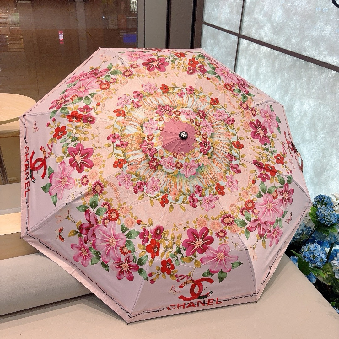 CHANEL（香奈儿）新款 三折自动折叠晴雨伞 做工精细 气质 时尚 炒鸡好看！防紫外线 人手必备 ！