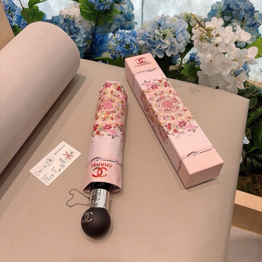 CHANEL（香奈儿）新款 三折自动折叠晴雨伞 做工精细 气质 时尚 炒鸡好看！防紫外线 人手必备 ！