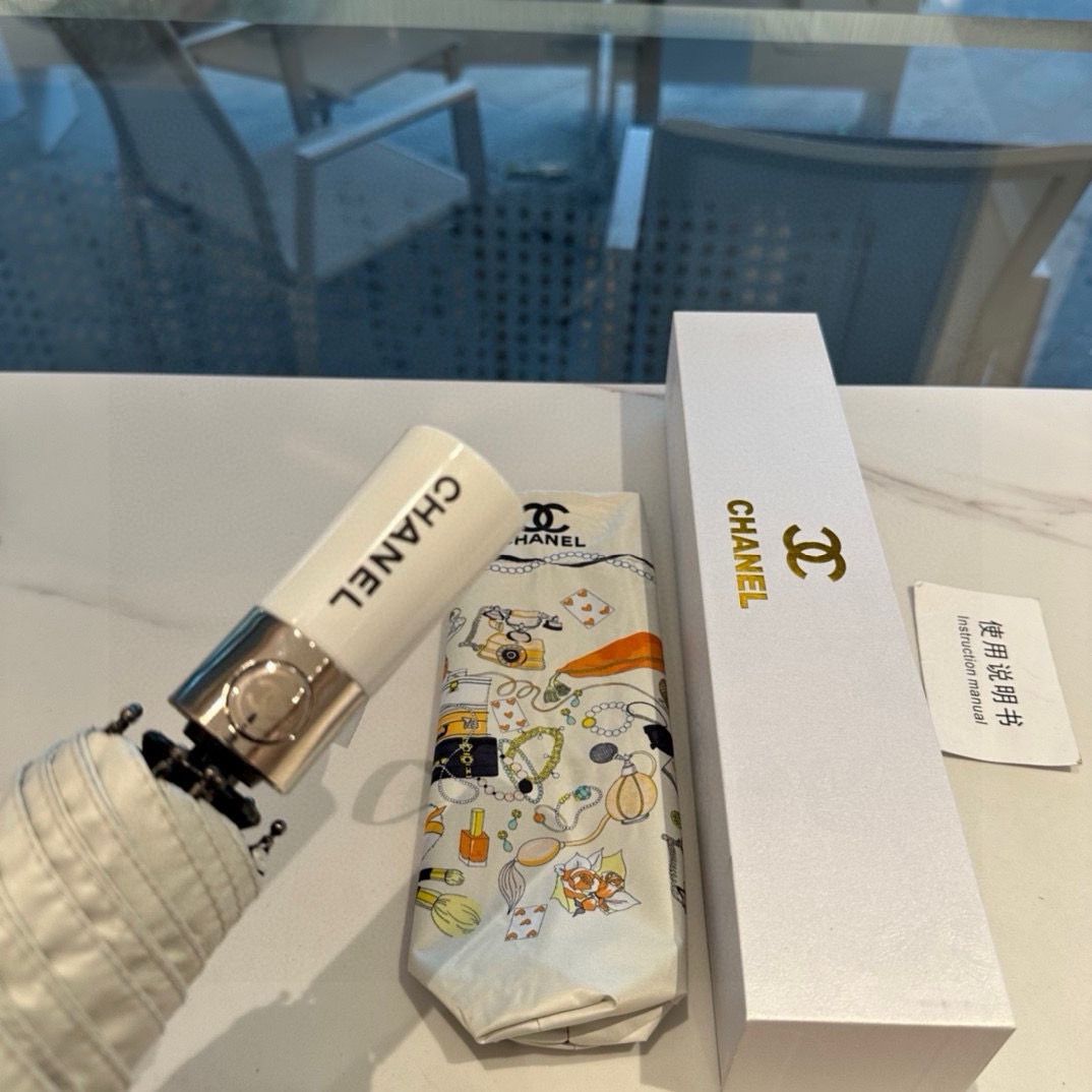 CHANEL（香奈儿）经典回货！三折自动折叠晴雨伞 做工精细 气质 时尚 炒鸡好看！防紫外线 人手必备 
