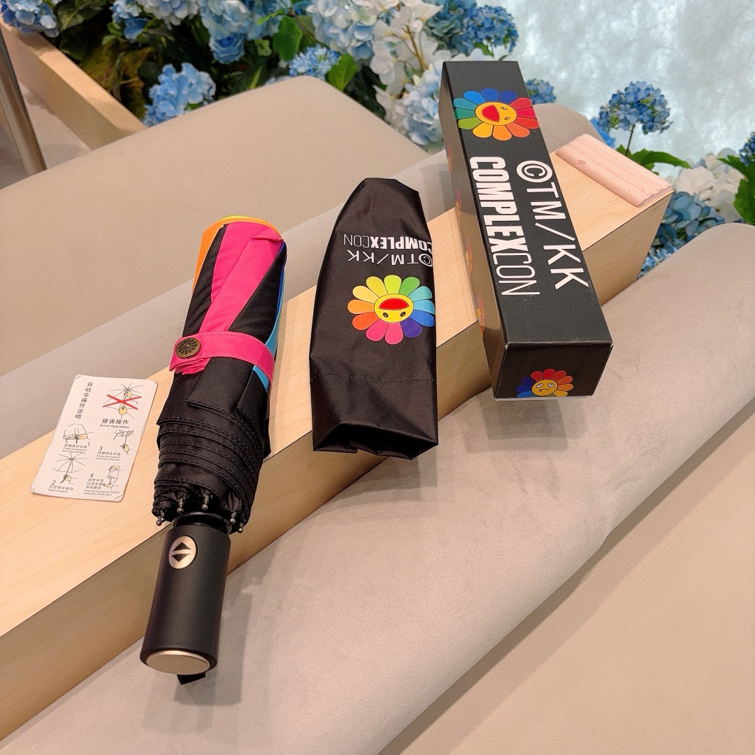 潮牌村上隆 三折折叠自动晴雨伞 设计大方，风格高贵迷人、时尚 可爱又不失优雅