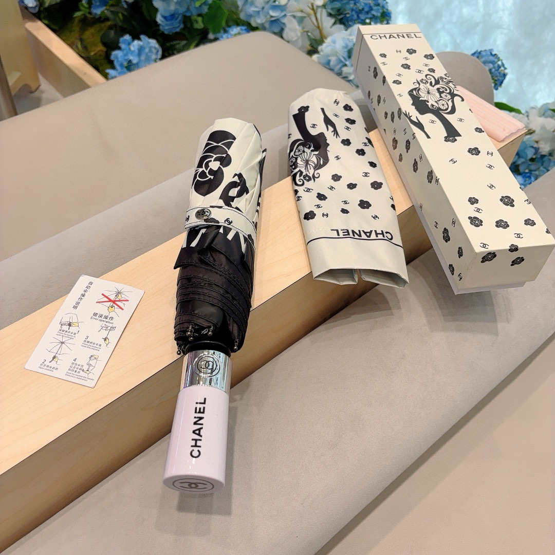CHANEL（香奈儿）新款 三折自动折叠晴雨伞 做工精细 气质 时尚 炒鸡好看！防紫外线 人手必备 ！