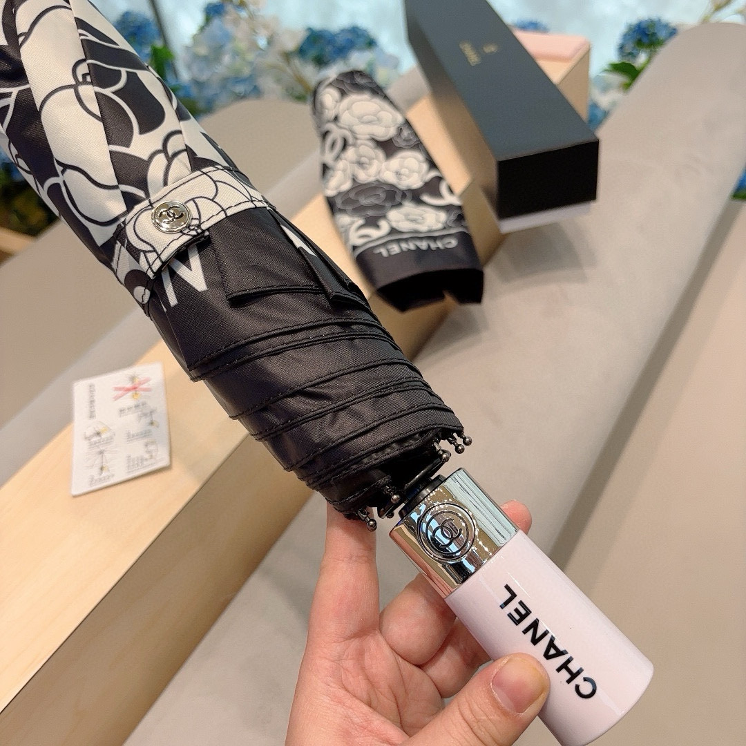 CHANEL（香奈儿）茶花 三折自动折叠晴雨伞 做工精细 气质 时尚 炒鸡好看！防紫外线 人手必备 ！2