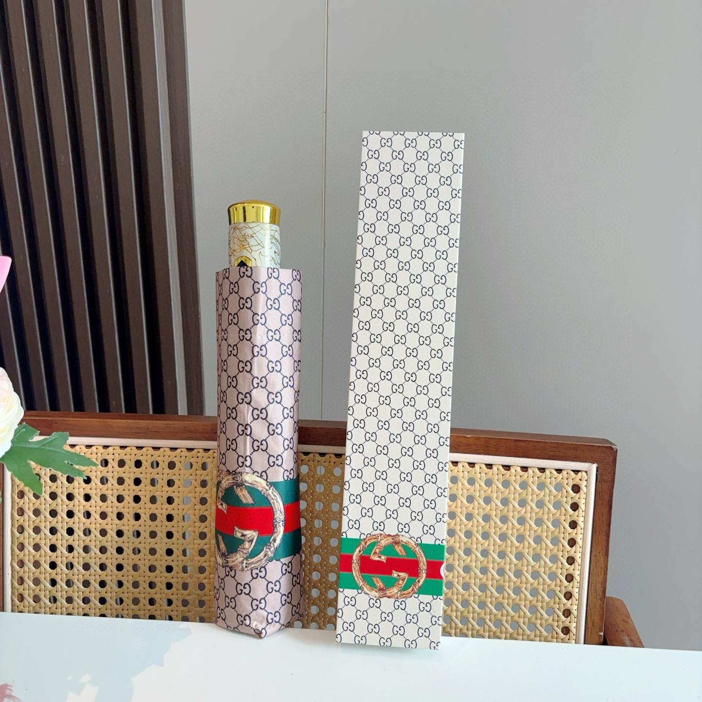 NO:306090,GUCCI (Gucci) new model, three-fold automatic folding sunny umbrella, selected from Taiwan imported UV UV umbrella cloth, original single OEM quality, umbrellas, umbrellas, gucci, umbrellas19860909GUCCI（古奇）新款 三折自动折叠晴雨伞 选用台湾进口UV防紫外线伞布 原单代工级品质 雨伞遮阳伞太阳伞,雨伞,gucci,umbrellas,accessory