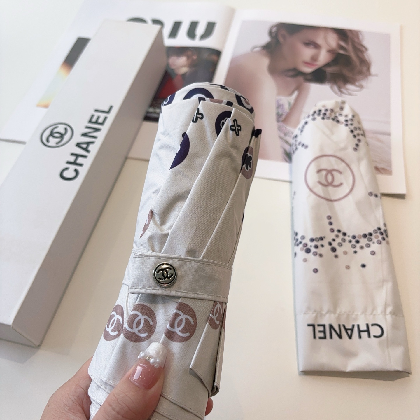 CHANEL（香奈儿）三折自动折叠晴雨伞 选用台湾进口UV防紫外线伞布 原单代工级品质