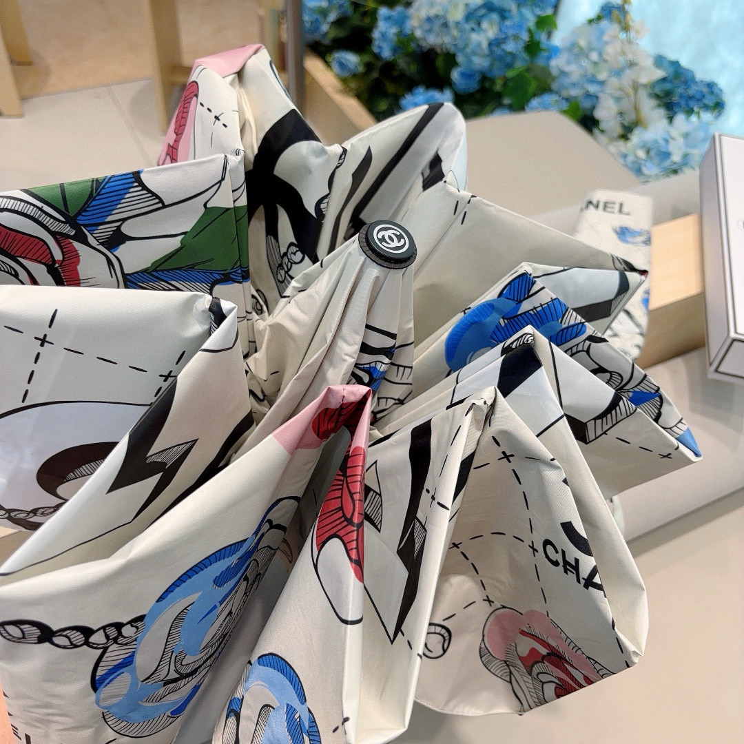  CHANEL（香奈儿）经典拼接 三折自动折叠晴雨伞 选用台湾进口UV防紫外线伞布 原单代工级品质 2色