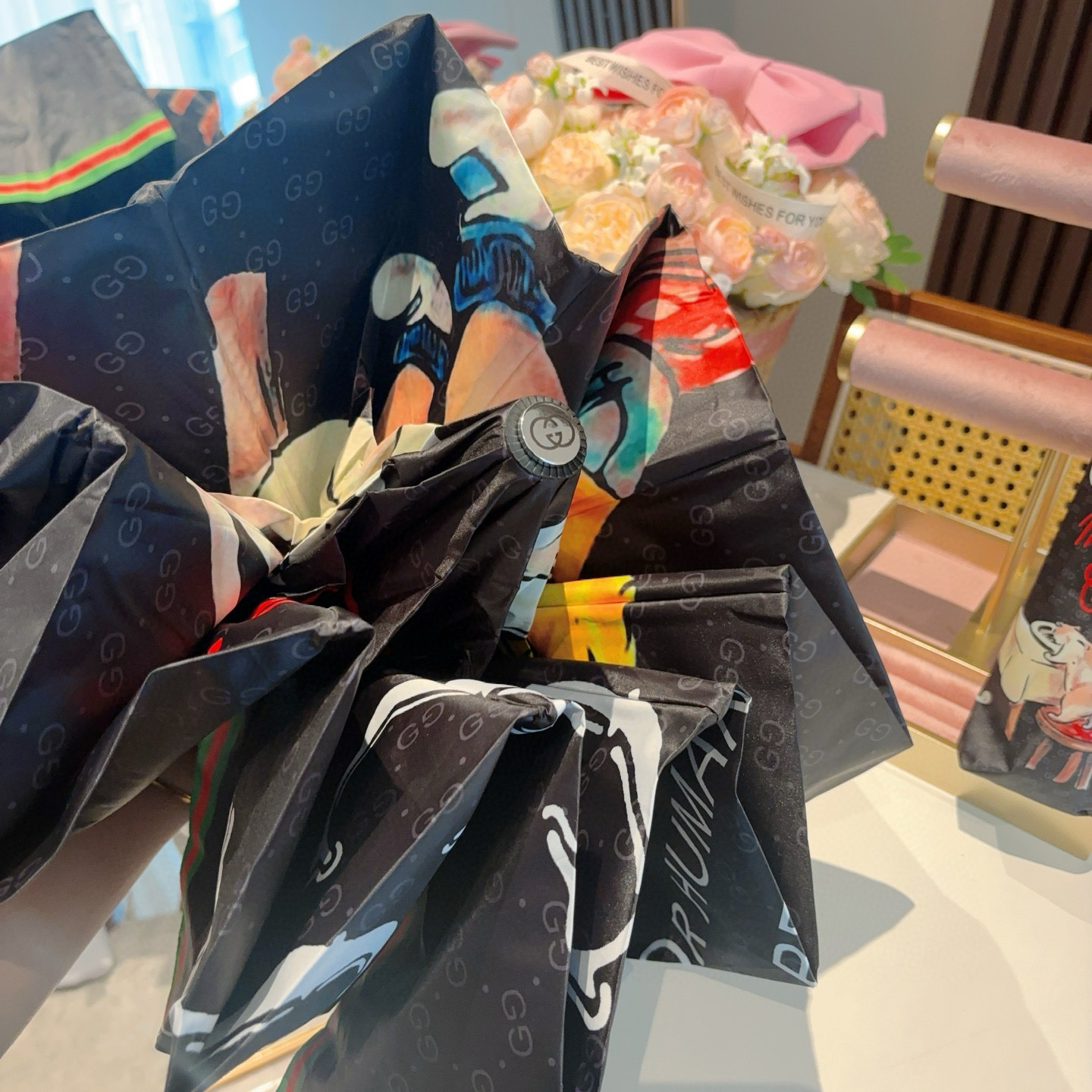 GUCCI古奇 三折自动折叠晴雨伞  时尚原单代工品质 细节精致 看得见的品质 打破一成不变 色泽纯正
