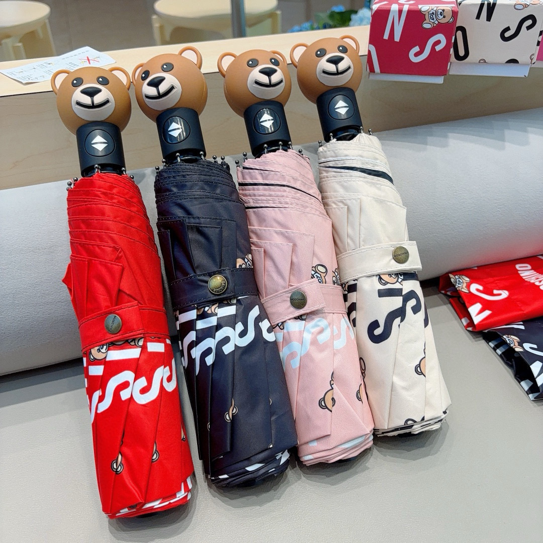  Moschino（莫斯奇诺）字母熊头 三折自动伞设计师Franco Moschino以自己的名字命名的