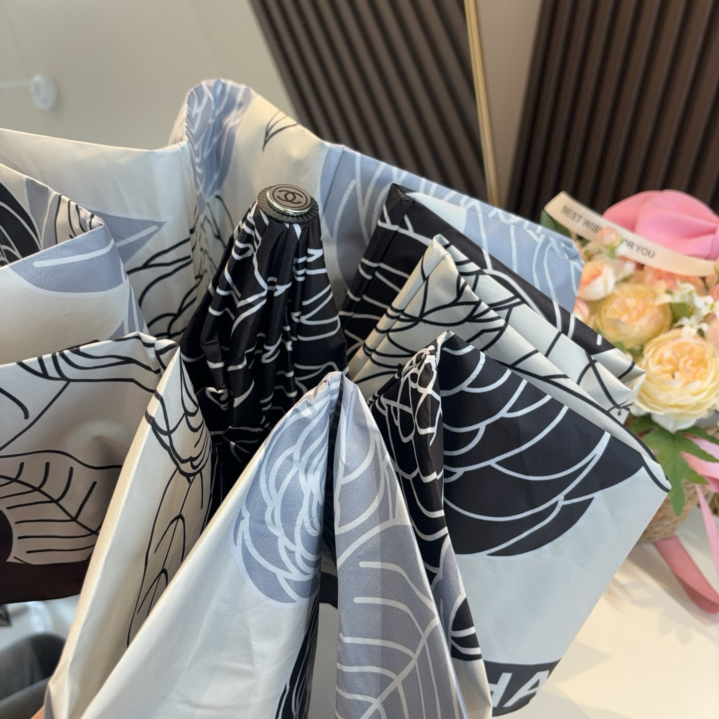 CHANEL香奈儿 三折自动折叠晴雨伞  时尚原单代工品质 细节精致 看得见的品质 打破一成不变 色泽