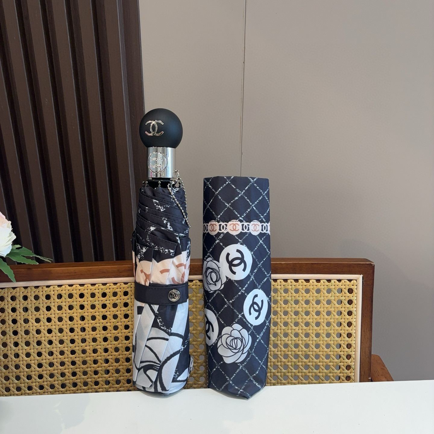  CHANEL香奈儿 三折自动折叠晴雨伞  时尚原单代工品质 细节精致 看得见的品质 打破一成不变 色泽
