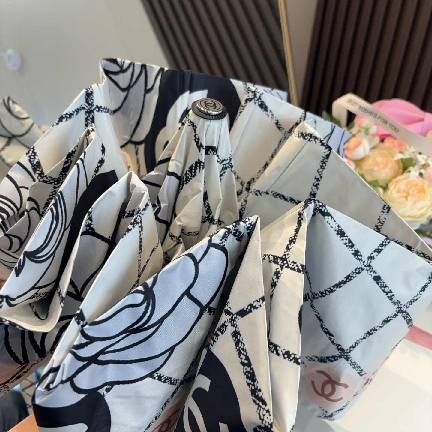  CHANEL香奈儿 三折自动折叠晴雨伞  时尚原单代工品质 细节精致 看得见的品质 打破一成不变 色泽