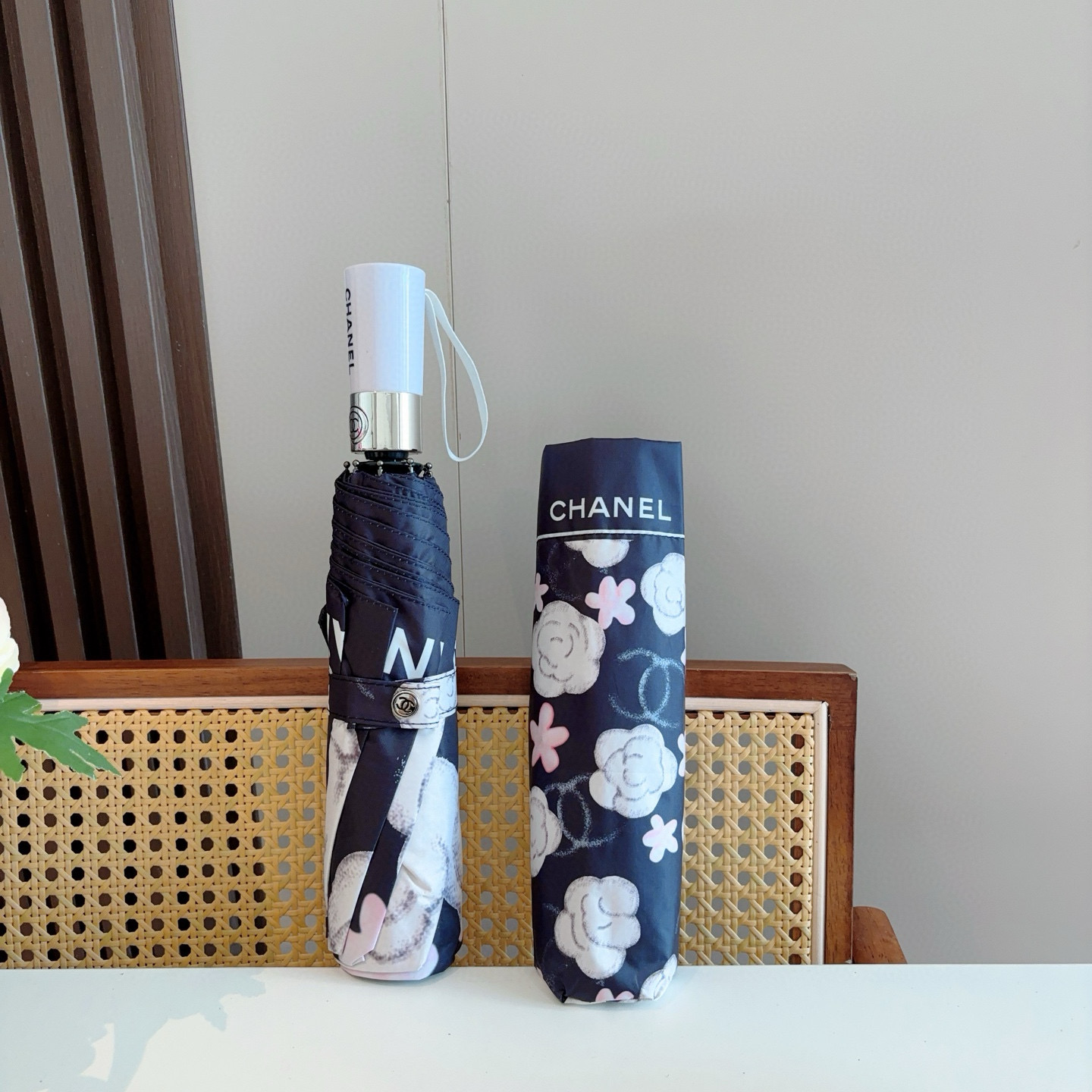  CHANEL香奈儿 三折自动折叠晴雨伞  时尚原单代工品质 细节精致 看得见的品质 打破一成不变 色泽