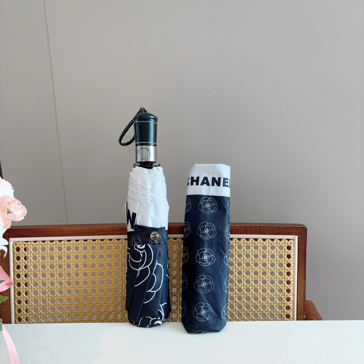  CHANEL（香奈儿）三折自动折叠晴雨伞 选用台湾进口UV防紫外线伞布 原单代工级品质  