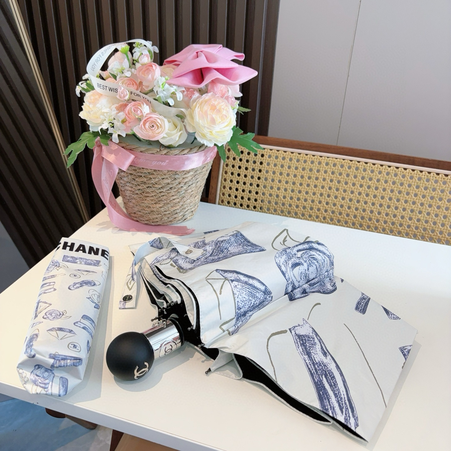  CHANEL（香奈儿）三折自动折叠晴雨伞 选用台湾进口UV防紫外线伞布 原单代工级品质  