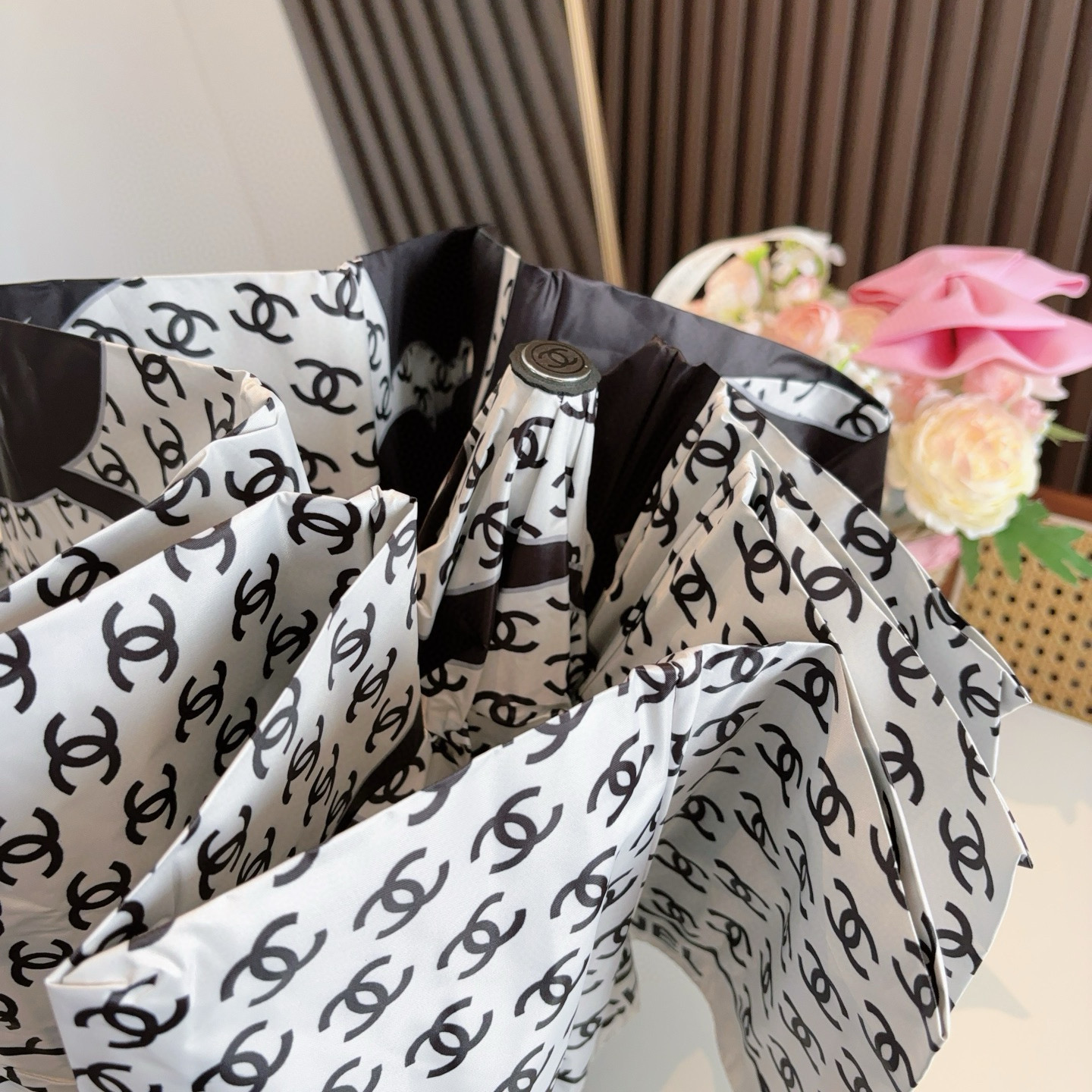  CHANEL（香奈儿）三折自动折叠晴雨伞 选用台湾进口UV防紫外线伞布 原单代工级品质  