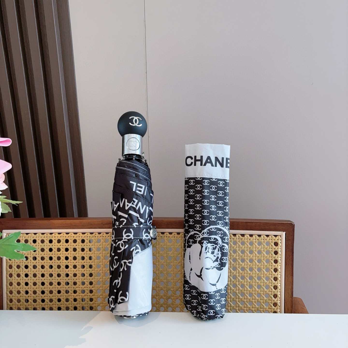  CHANEL（香奈儿）三折自动折叠晴雨伞 选用台湾进口UV防紫外线伞布 原单代工级品质  