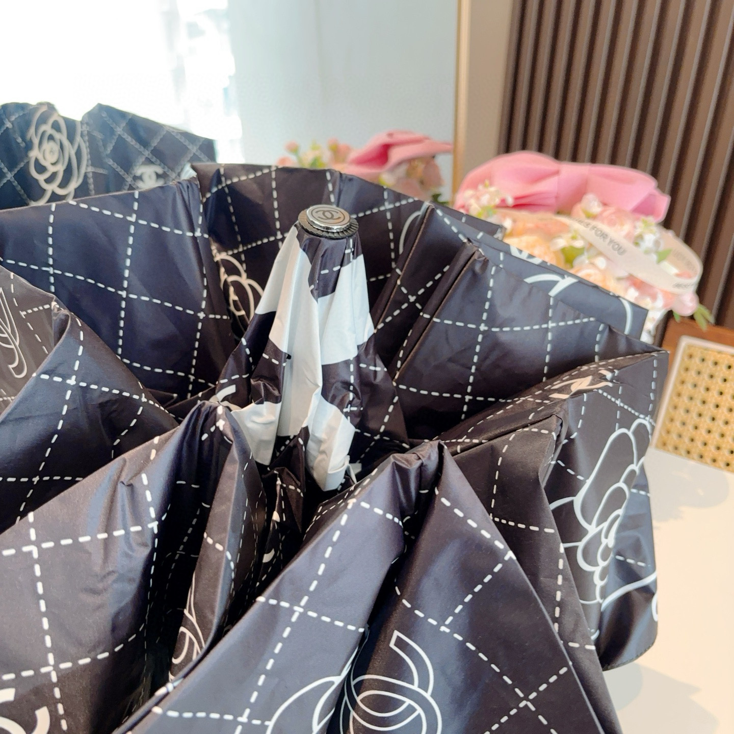  CHANEL（香奈儿）三折自动折叠晴雨伞 选用台湾进口UV防紫外线伞布 原单代工级品质  