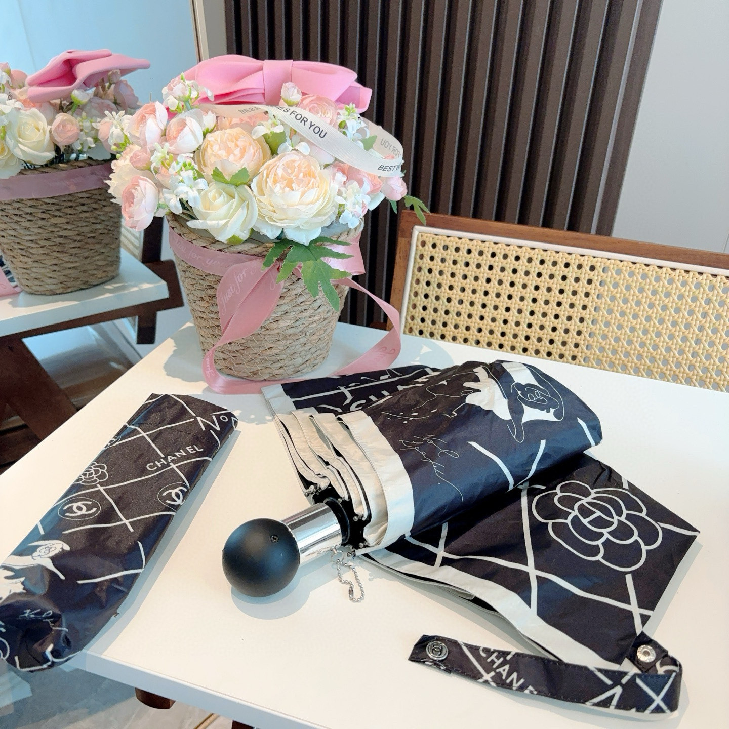  CHANEL（香奈儿）三折自动折叠晴雨伞 选用台湾进口UV防紫外线伞布 原单代工级品质  