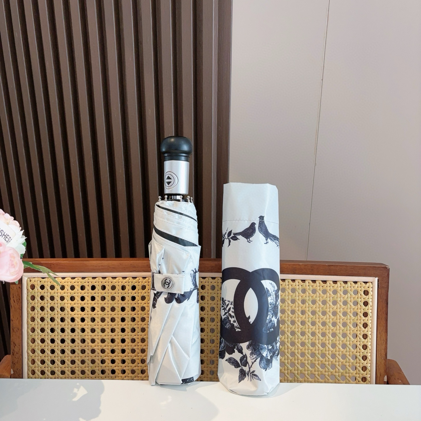  CHANEL香奈儿 三折自动折叠晴雨伞  时尚原单代工品质 细节精致 看得见的品质 打破一成不变 色泽