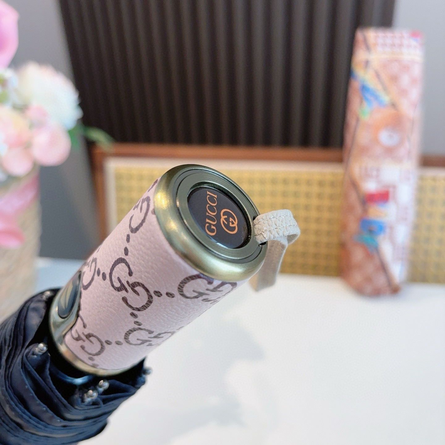  GUCCI古奇 三折自动折叠晴雨伞  时尚原单代工品质 细节精致 看得见的品质 打破一成不变 色泽纯正