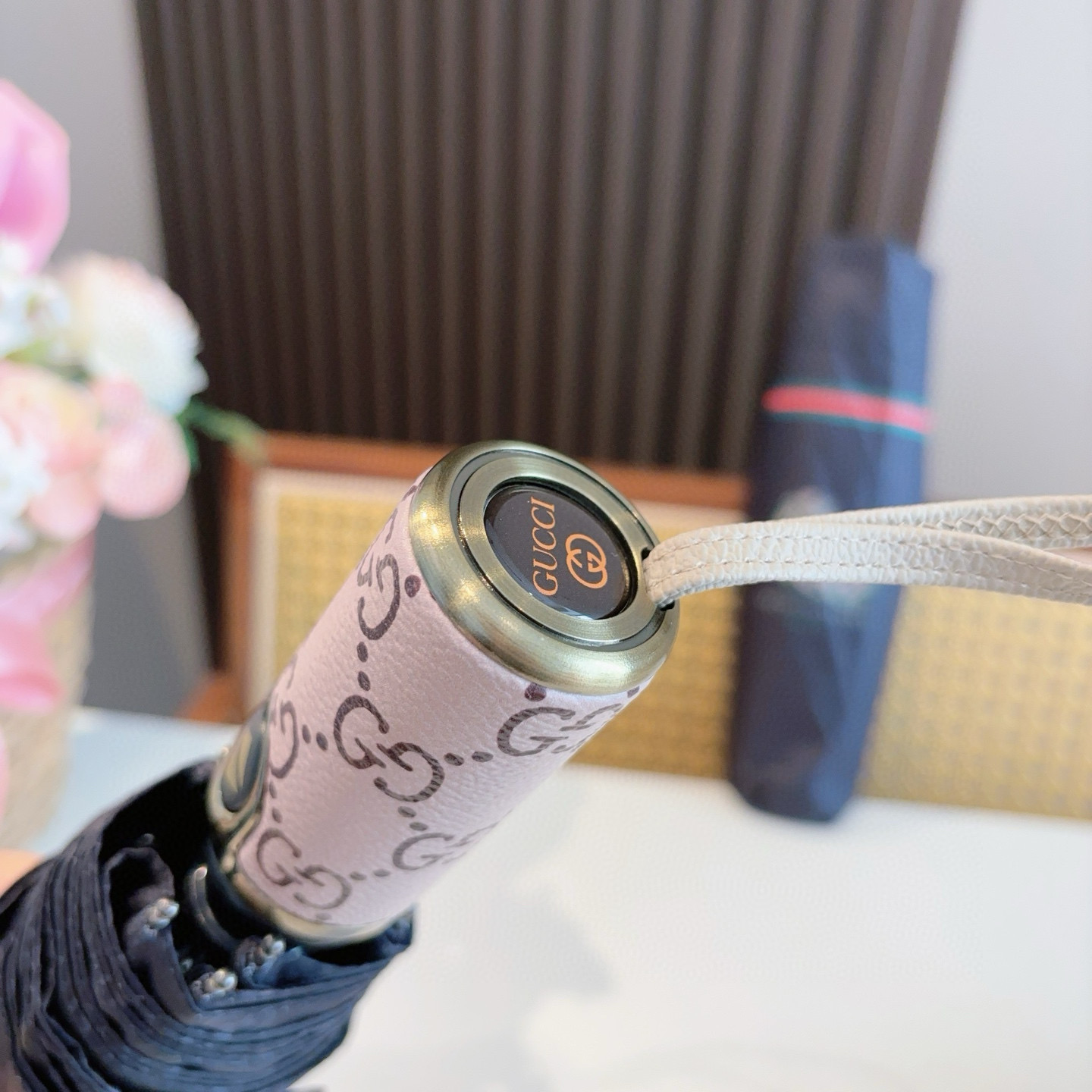  GUCCI古奇 三折自动折叠晴雨伞  时尚原单代工品质 细节精致 看得见的品质 打破一成不变 色泽纯正