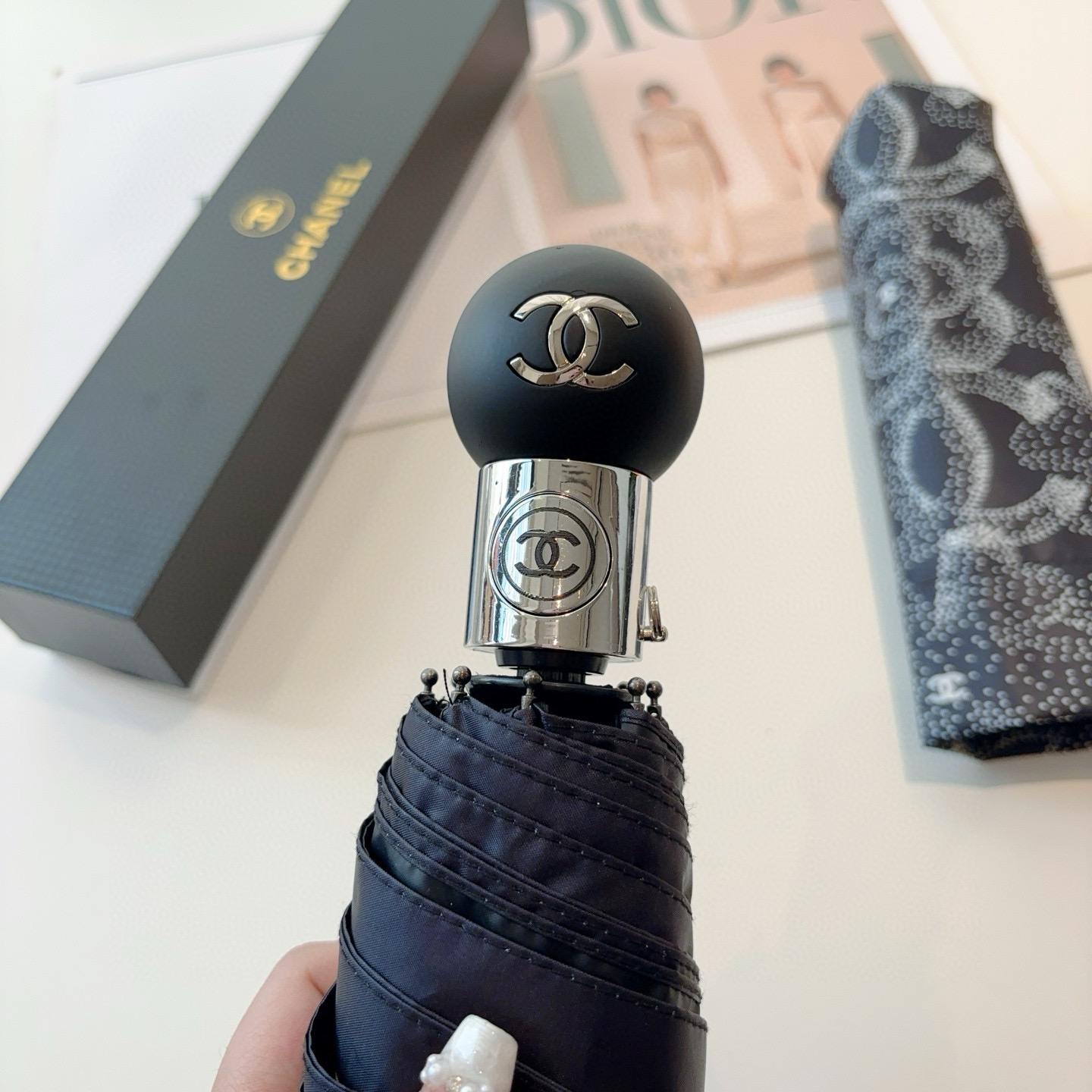  CHANEL（香奈儿）三折自动折叠晴雨伞 选用台湾进口UV防紫外线伞布 原单代工级品质 