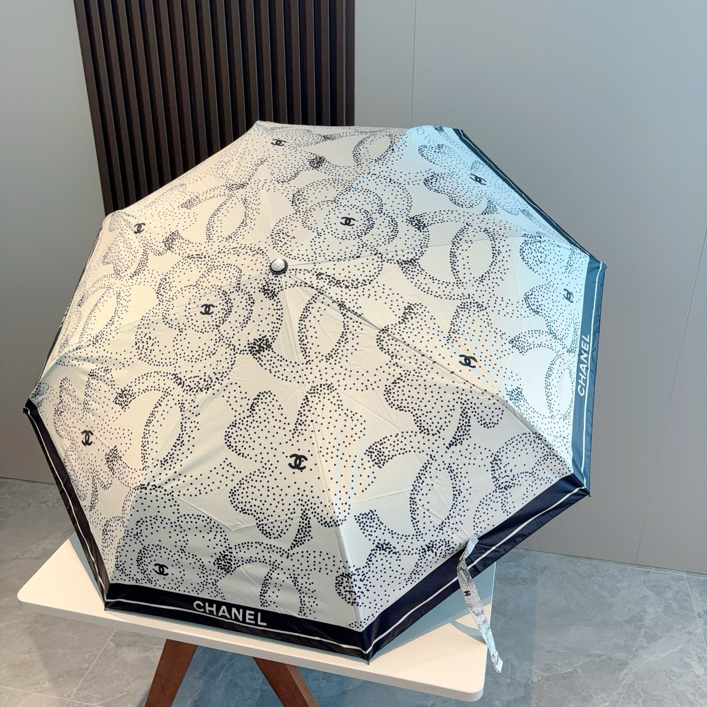  CHANEL（香奈儿）三折自动折叠晴雨伞 选用台湾进口UV防紫外线伞布 原单代工级品质 