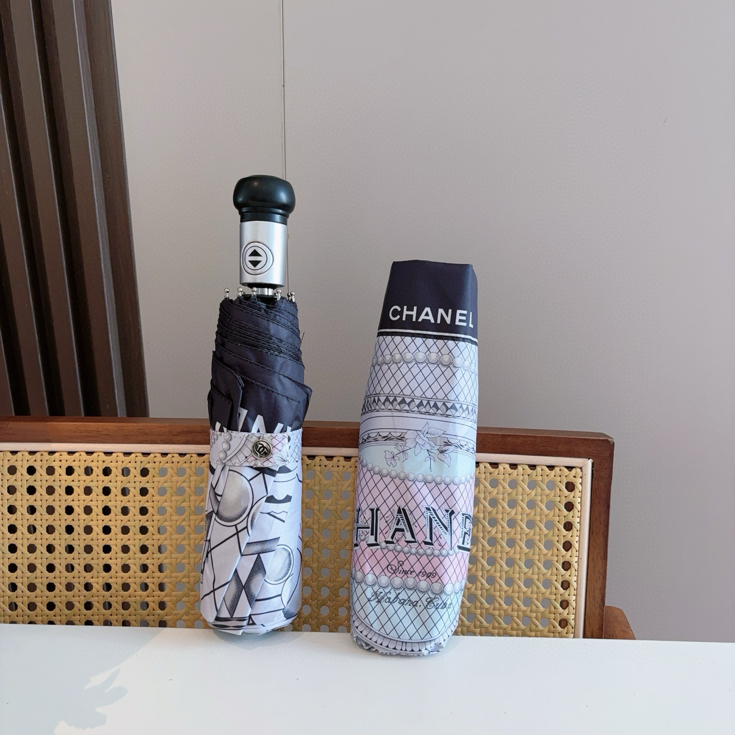  CHANEL（香奈儿）三折自动折叠晴雨伞 选用台湾进口UV防紫外线伞布 原单代工级品质 
